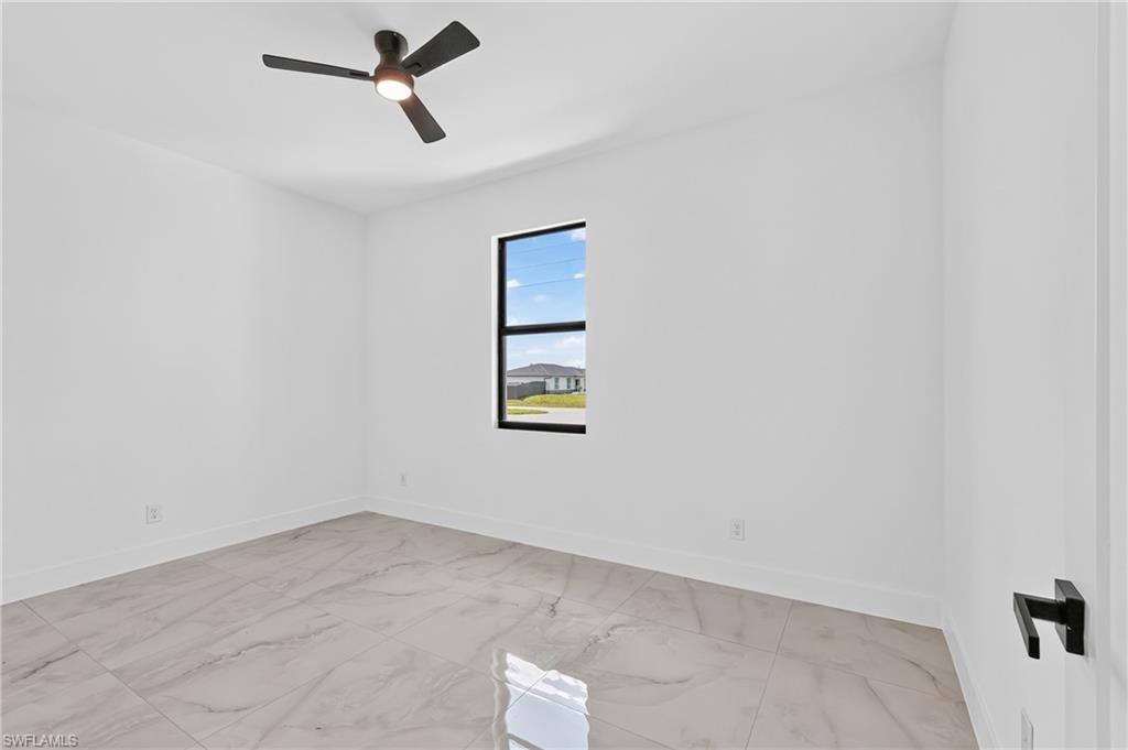 1003 Kismet Pkwy W Property Photo 20