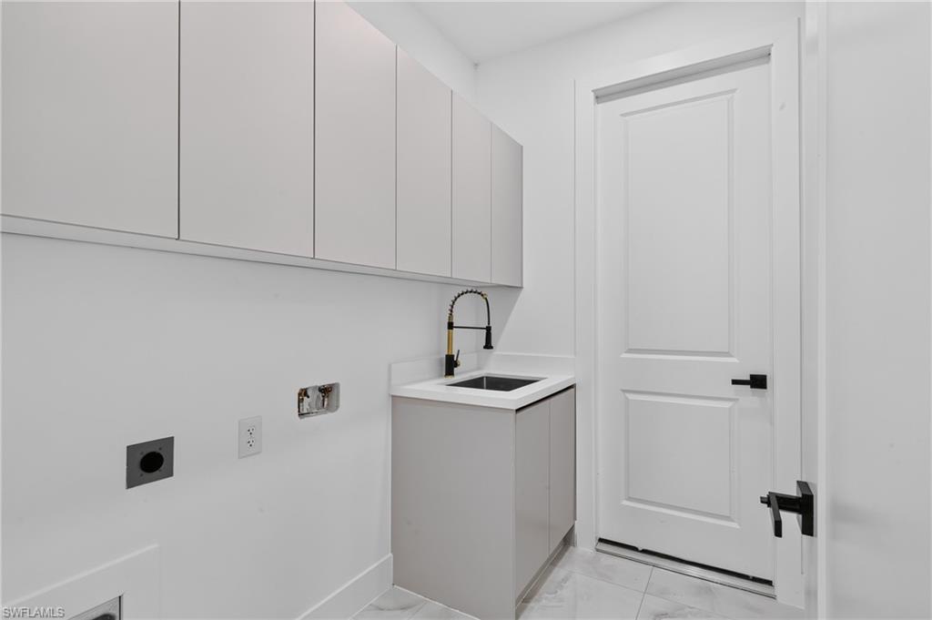 1003 Kismet Pkwy W Property Photo 23