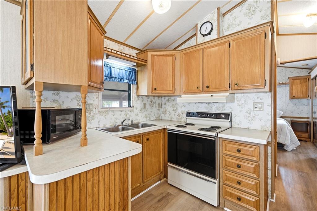 45 Shifting Sands Ave Property Photo 6