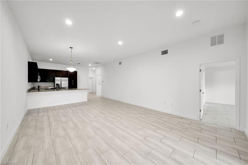 318 Sw 7th Ter Property Photo 8