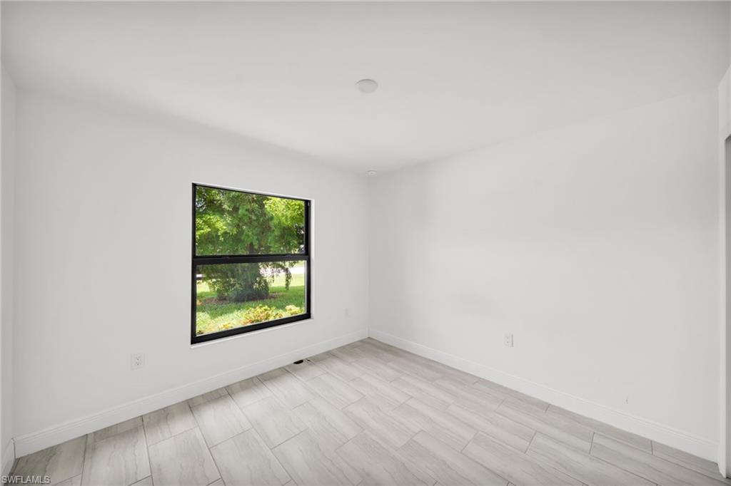 318 Sw 7th Ter Property Photo 11
