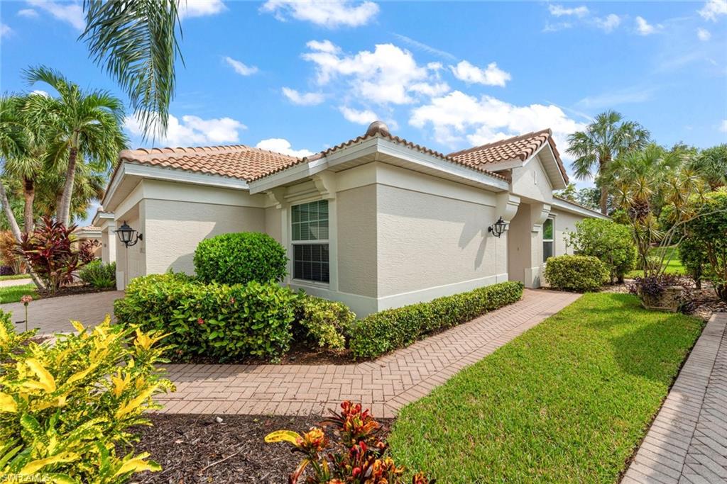 10053 Colonial Country Club Blvd Property Photo 1