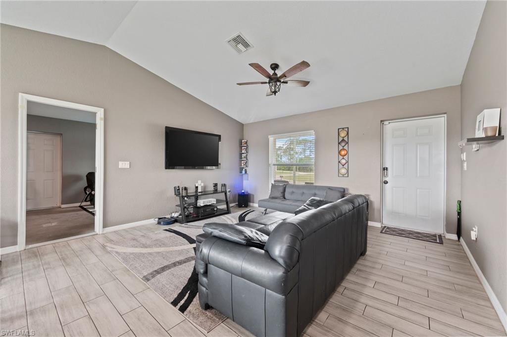 5011 Dania Cir Property Photo 4