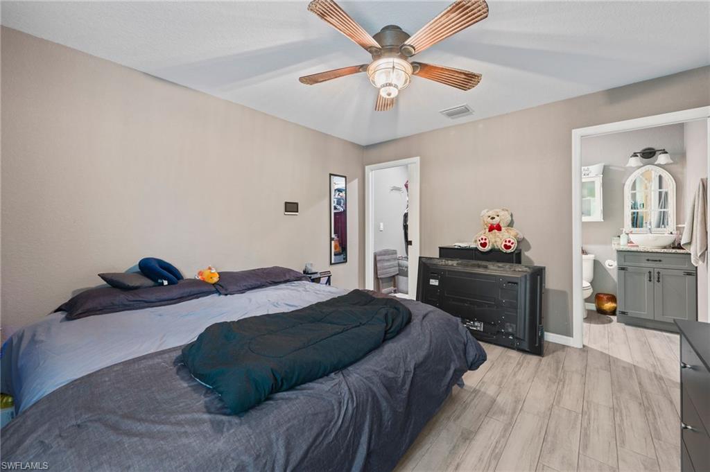 5011 Dania Cir Property Photo 10