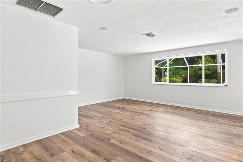 1364 Shadow Ln Property Photo 15