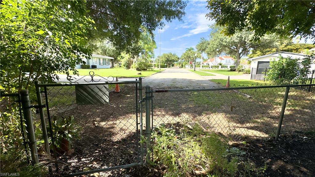 1364 Shadow Ln Property Photo 40