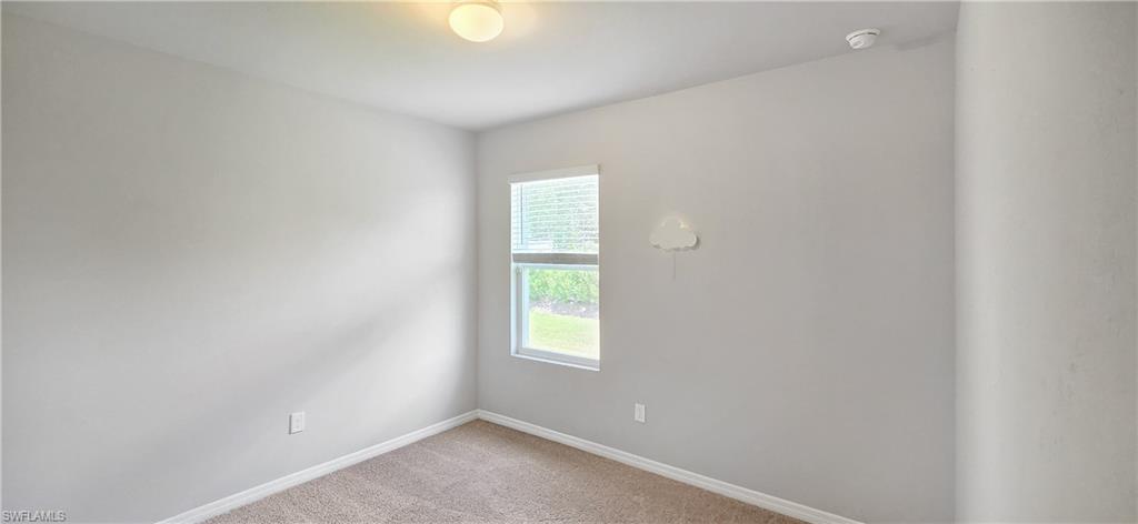 1922 Xelda Ave N Property Photo 25