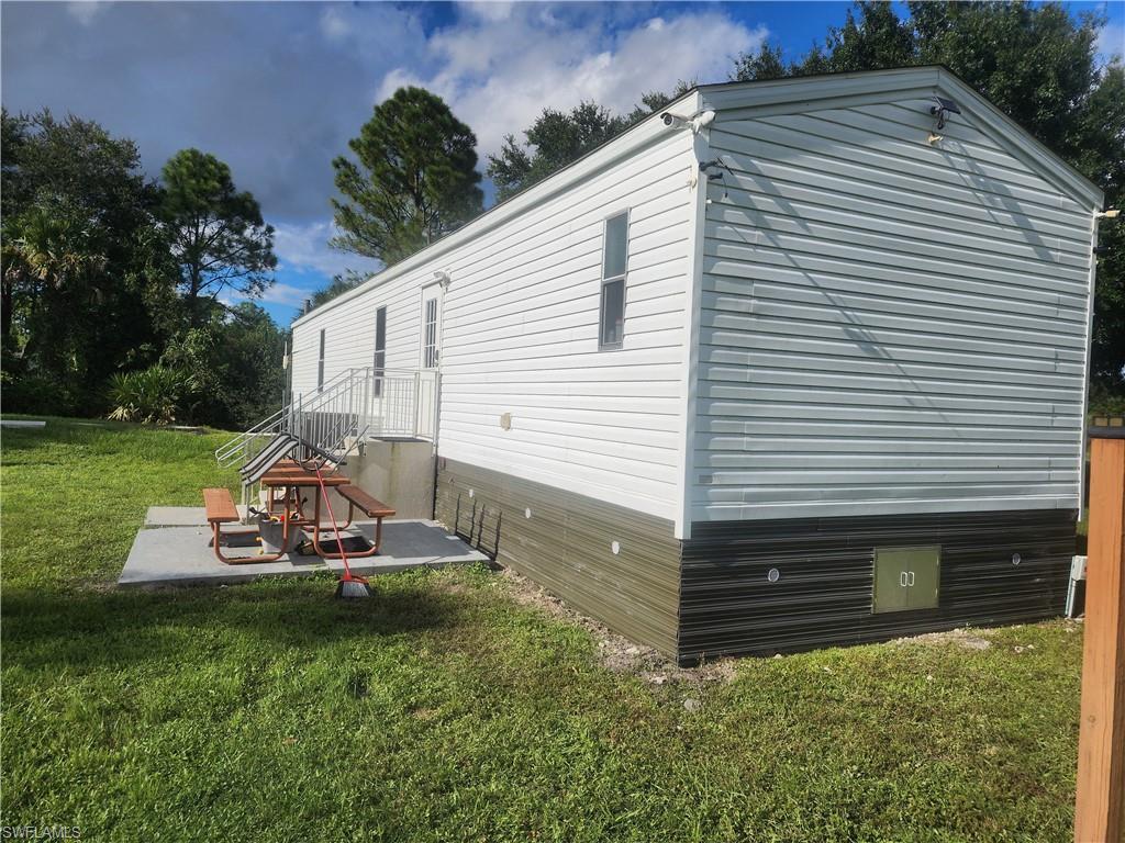 330 N Cabbage Palm St Property Photo 2