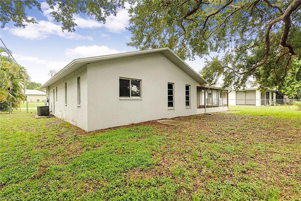 17404 Homewood Rd Property Photo 6