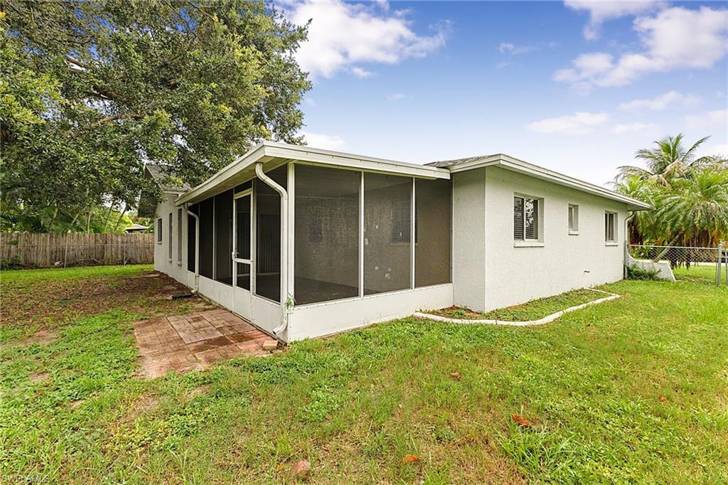 17404 Homewood Rd Property Photo 8