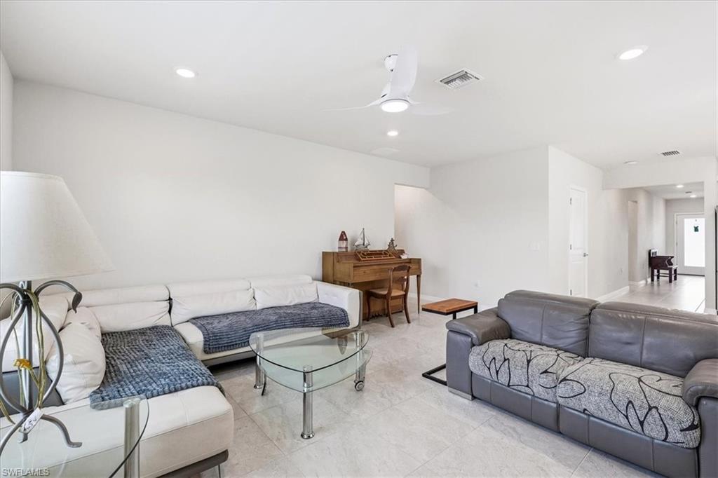 10761 Firebush Cir Property Photo 14