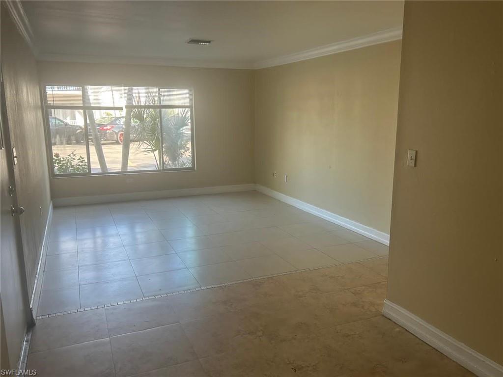 1830 Maravilla Ave 106 Property Photo 9