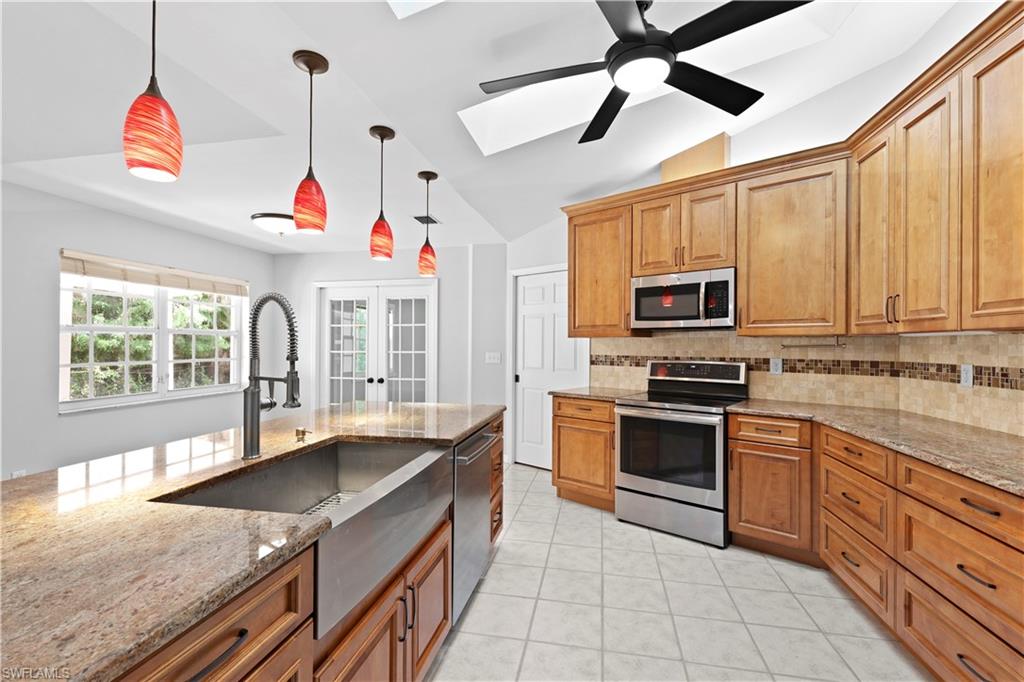 6857 Idlewild St Property Photo 6