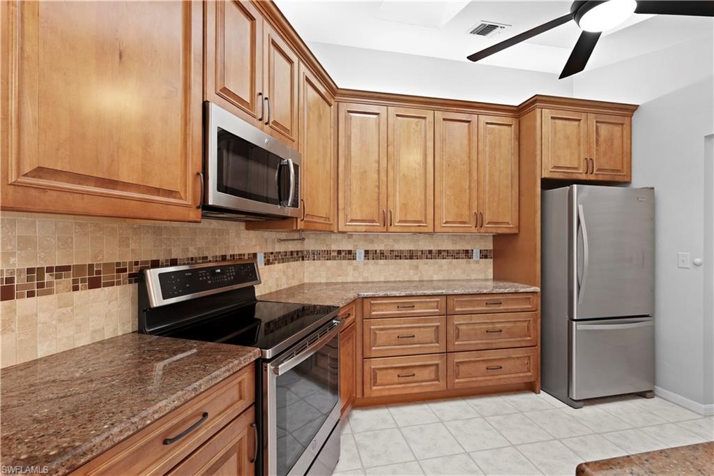6857 Idlewild St Property Photo 10