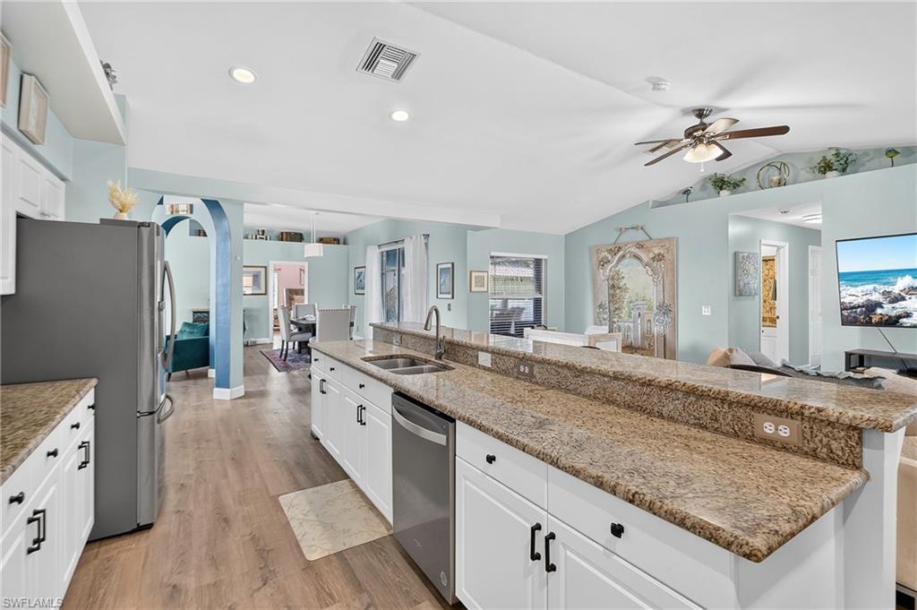 775 Arundel Cir Property Photo 16