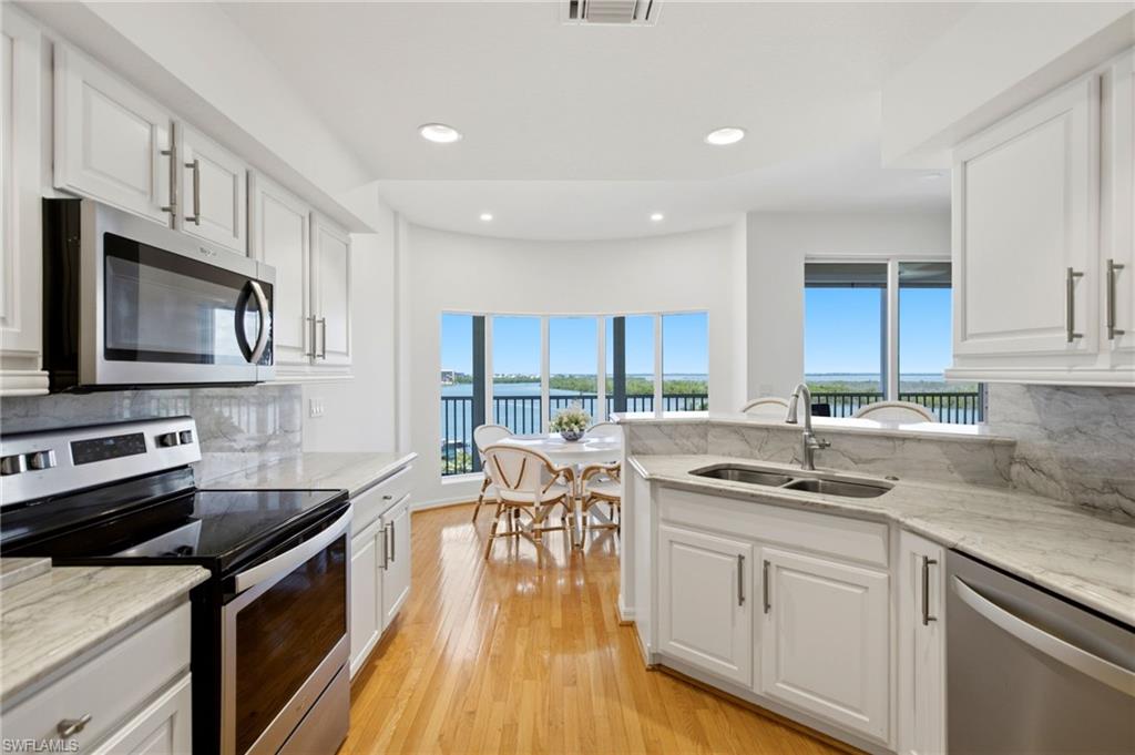 4141 Bay Beach Ln 463 Property Photo 10