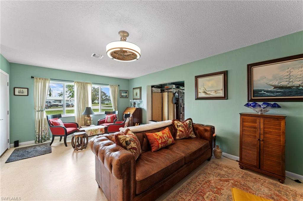 1212 Barnsdale St Property Photo 11