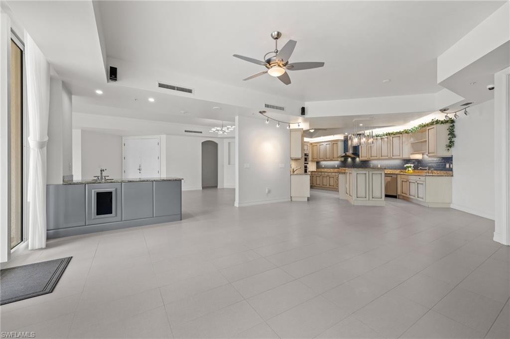14270 Royal Harbour Ct 323 Property Photo 12