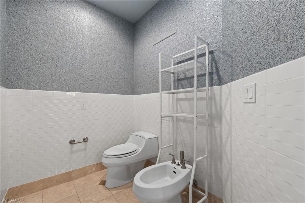 14270 Royal Harbour Ct 323 Property Photo 21