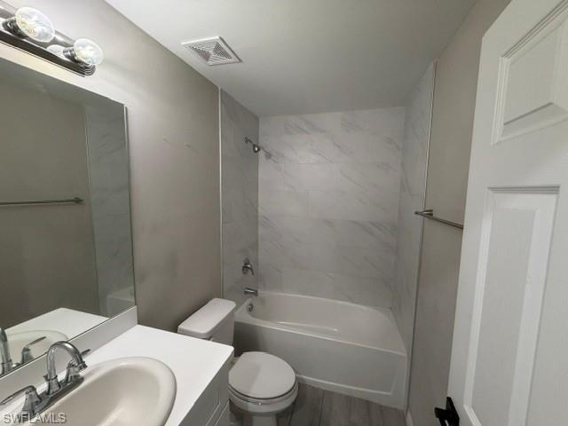 740 Foxtail St E Property Photo 5