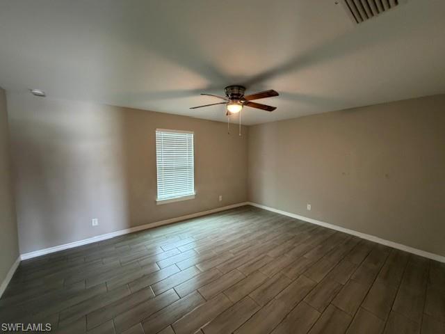 740 Foxtail St E Property Photo 7