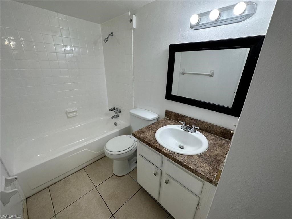 1830 Maravilla Ave 303 Property Photo 20