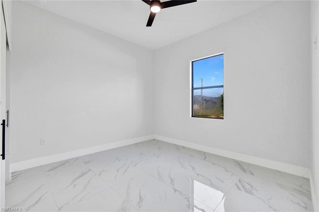 5085 Ne Tradewinds Cir Property Photo 37