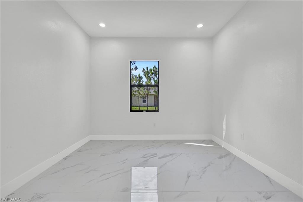 5085 Ne Tradewinds Cir Property Photo 38