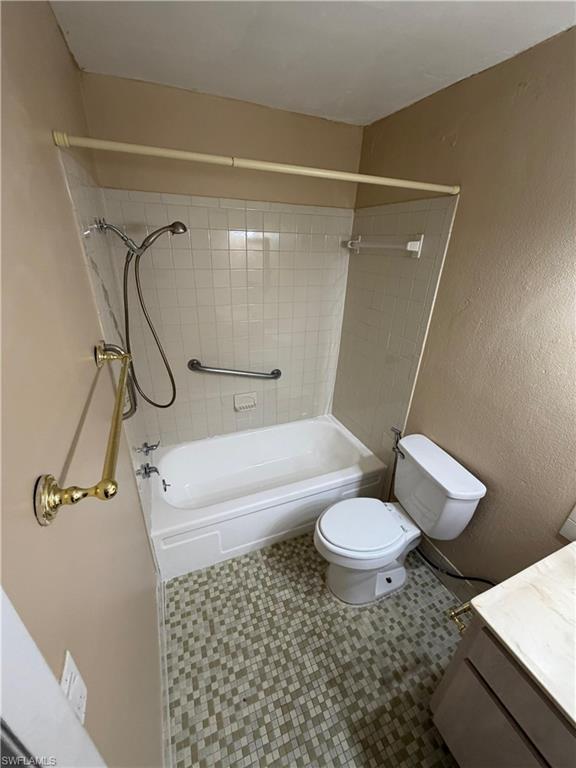 1830 Maravilla Ave 106 Property Photo 14