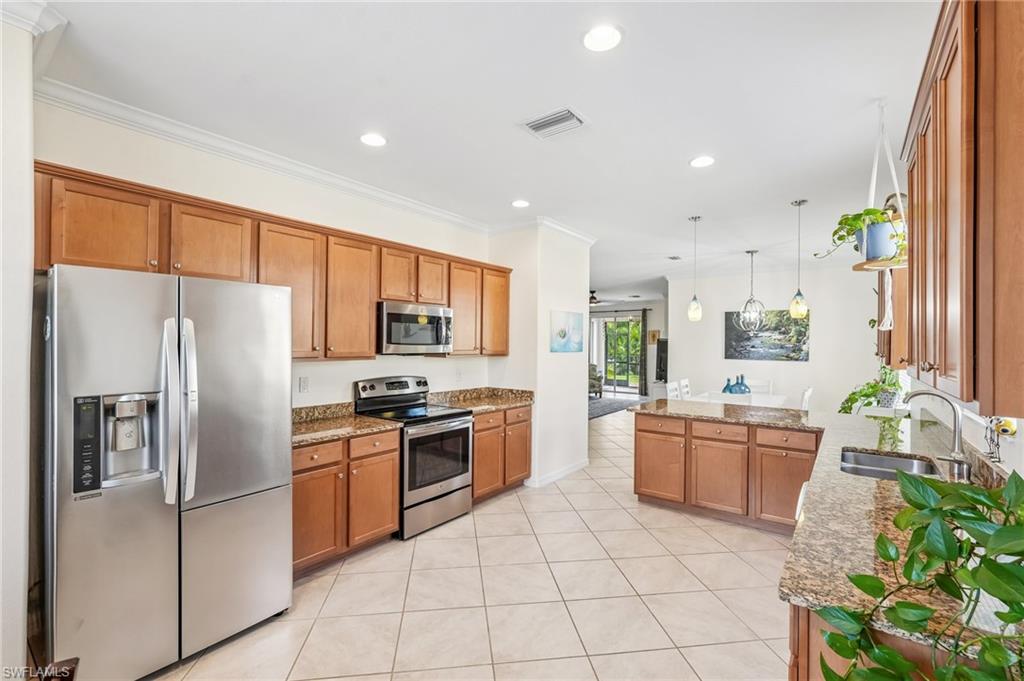 2536 Laurentina Ln Property Photo 3