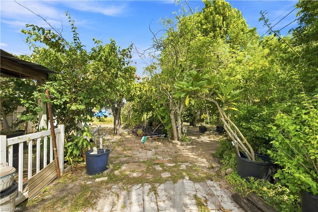 803 Perry Ave Property Photo 32