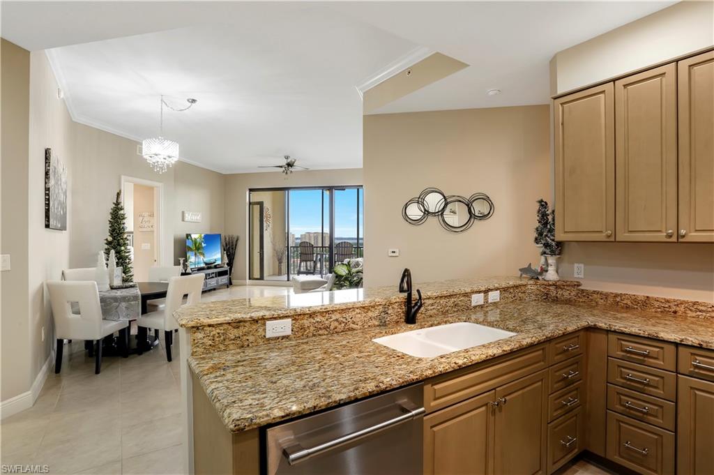 5781 Cape Harbour Dr 1410 Property Photo 12