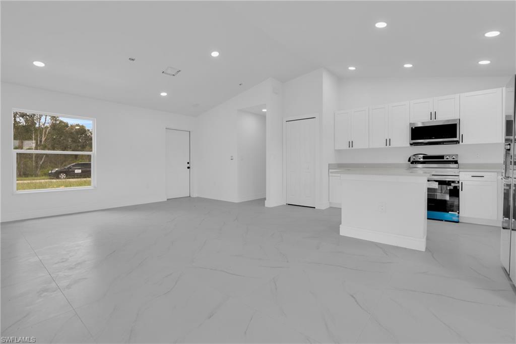 863 Burrows Ave Property Photo 21