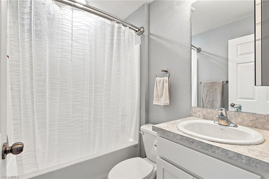 2725 Nw 19th Pl Property Photo 12