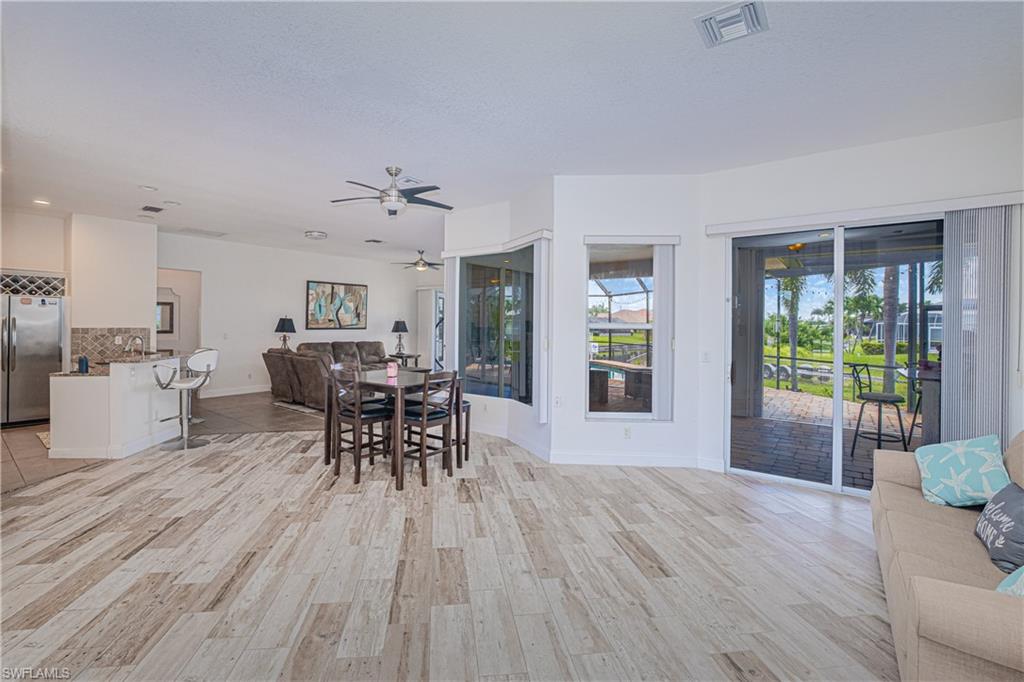 3815 Surfside Blvd Property Photo 7
