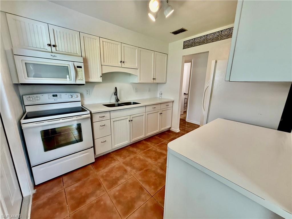 36 Heath Aster Ln Property Photo 10