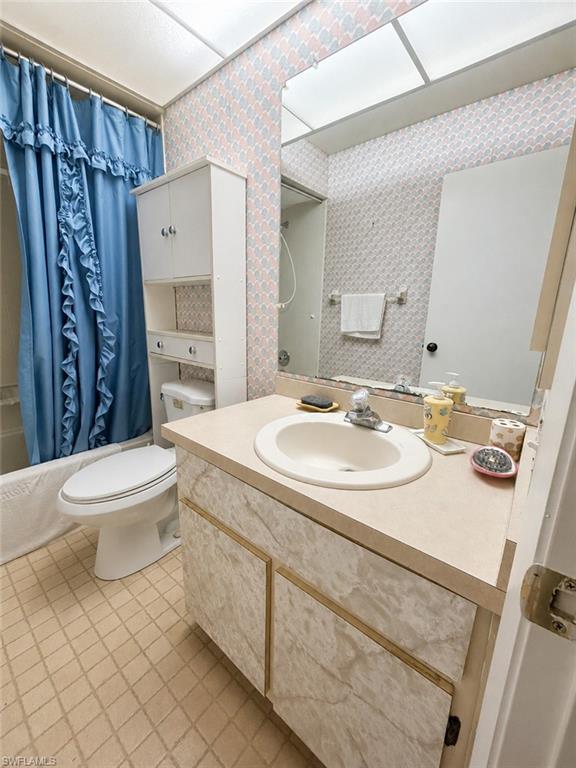 11220 Caravel Cir 203 Property Photo 11