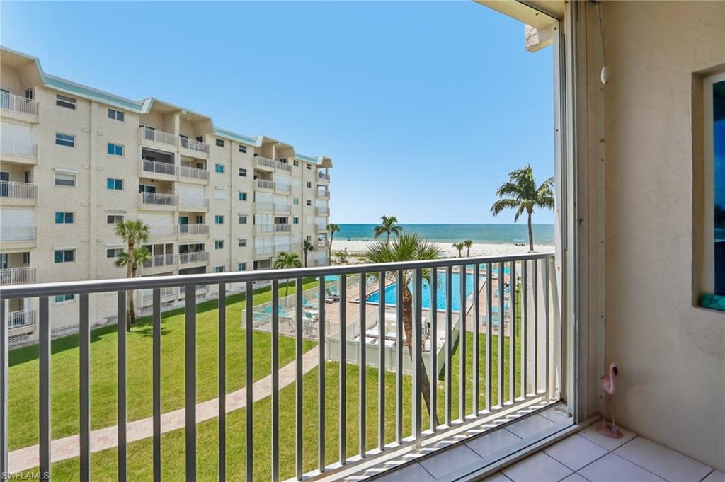 7400 Estero Blvd 315 Property Photo 29