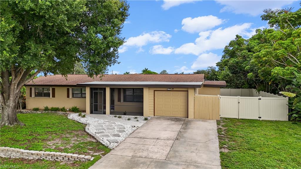 4029 Country Club Blvd Property Photo 6