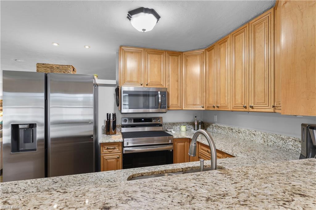 4029 Country Club Blvd Property Photo 14