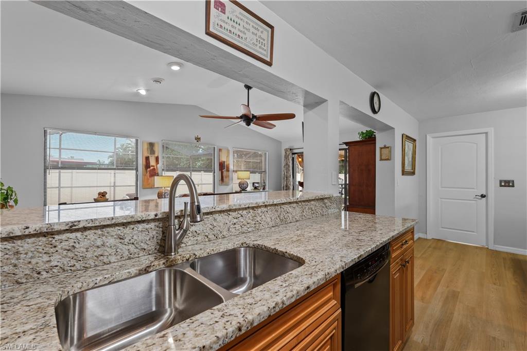 4029 Country Club Blvd Property Photo 15