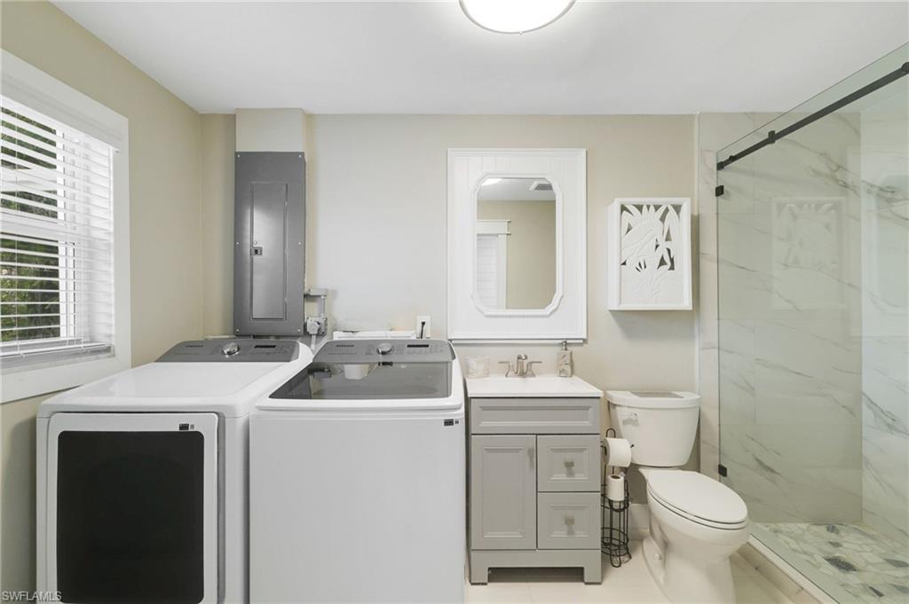 2574 Bayshore Dr Property Photo 6