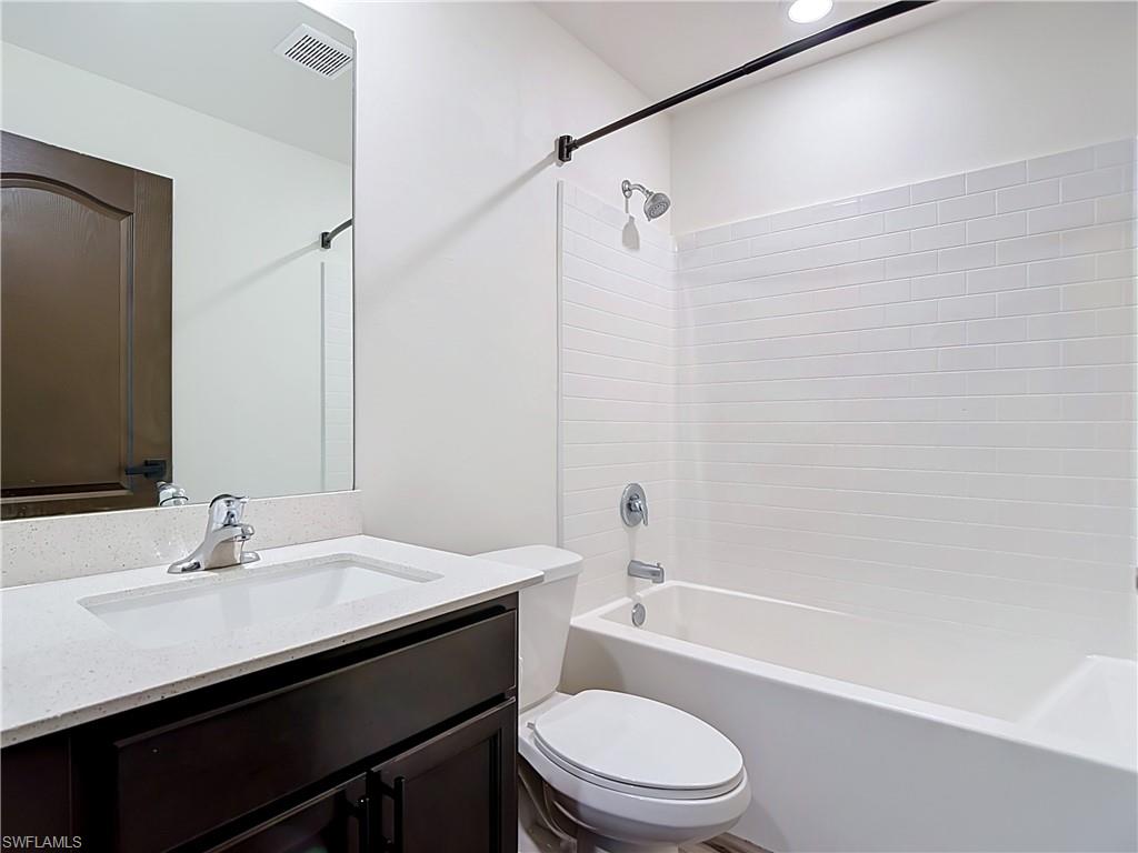 258 Lisette St Property Photo 9