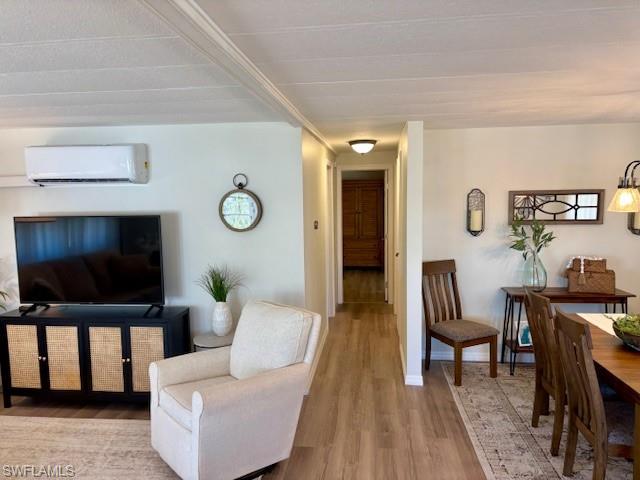 361 Shoreland Dr Property Photo 7