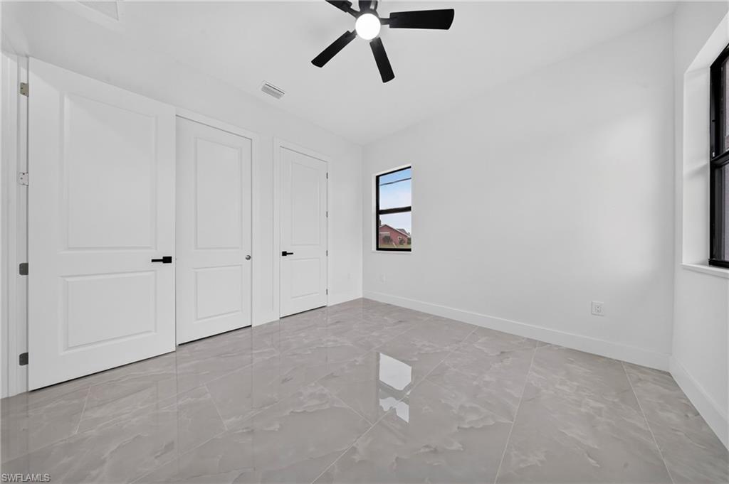 1335 Razorbill Ln Property Photo 13