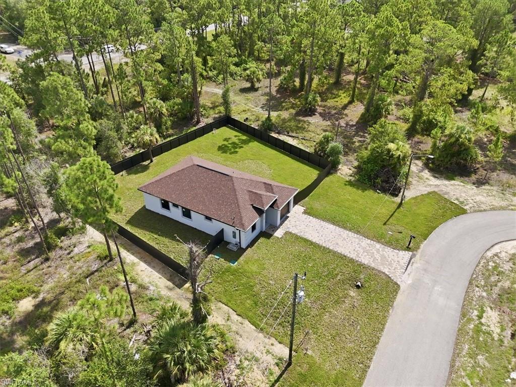 1151 Rachel St E Property Photo 6