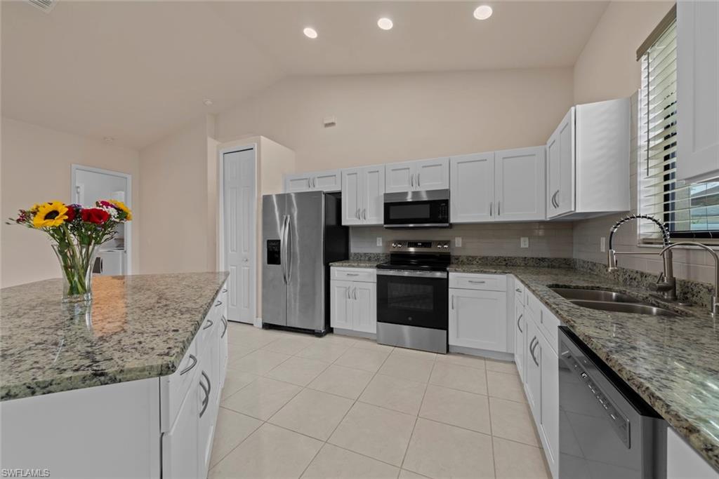 1700 Don Ave N Property Photo 4