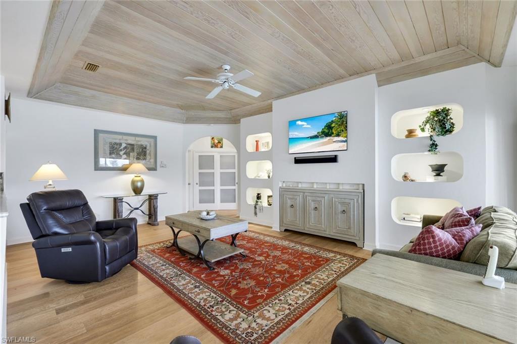 16111 Forest Oaks Dr Property Photo 20