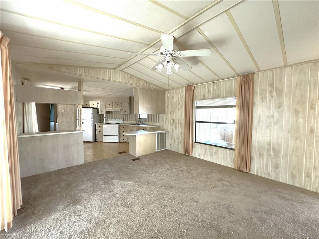 280 Flame Ln Property Photo 7