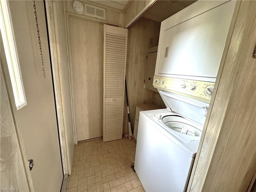 280 Flame Ln Property Photo 10